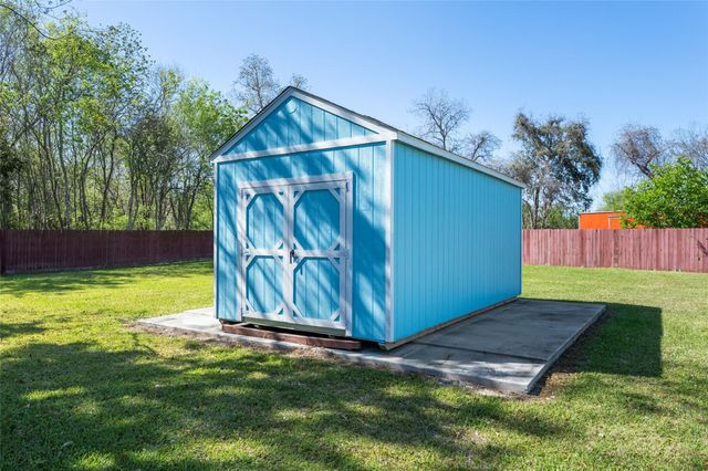 5712 Mentor Drive, Texas City, TX 77591