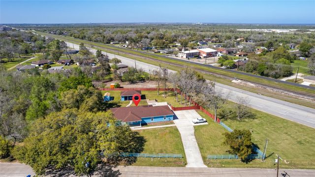 5712 Mentor Drive, Texas City, TX 77591