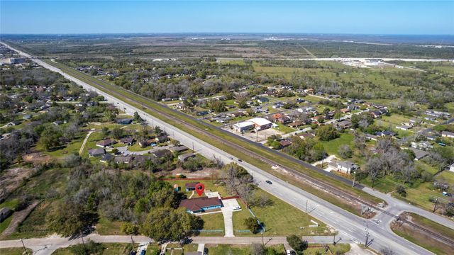 5712 Mentor Drive, Texas City, TX 77591