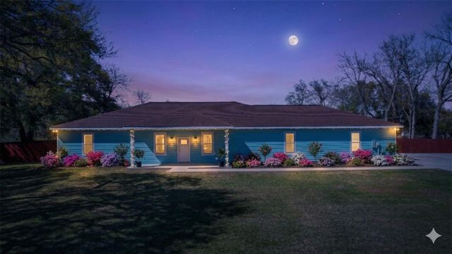 5712 Mentor Drive, Texas City, TX 77591