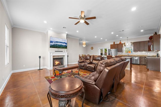 5712 Mentor Drive, Texas City, TX 77591