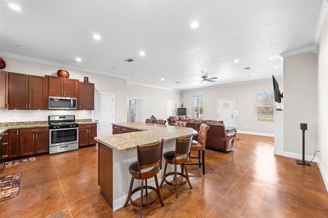 5712 Mentor Drive, Texas City, TX 77591