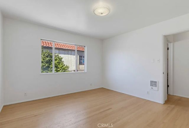 2060 E 3rd East 6, Long Beach, CA 90814