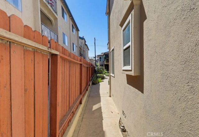 2060 E 3rd East 6, Long Beach, CA 90814