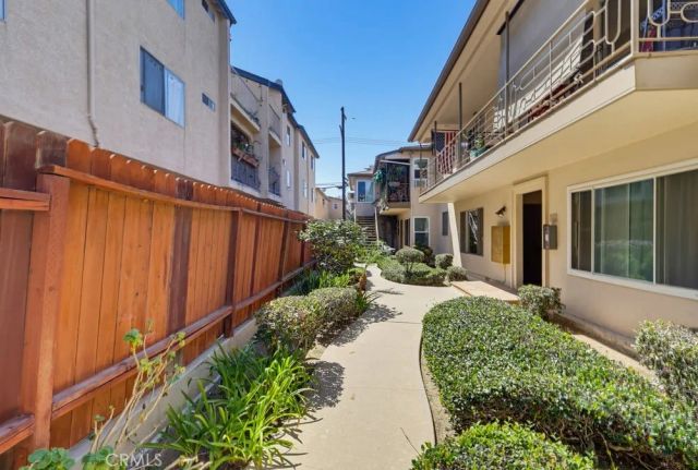 2060 E 3rd East 6, Long Beach, CA 90814