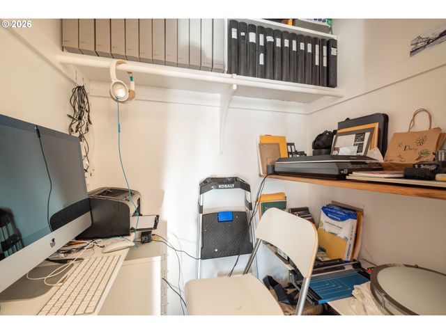 2123 Ne CLACKAMAS St 5, Portland, OR 97232