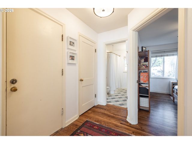 2123 Ne CLACKAMAS St 5, Portland, OR 97232