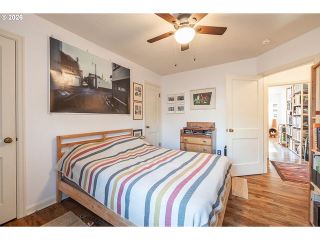 2123 Ne CLACKAMAS St 5, Portland, OR 97232