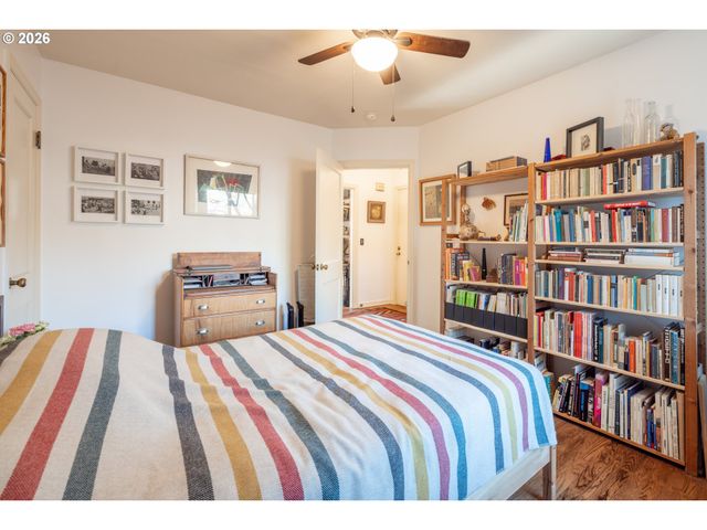 2123 Ne CLACKAMAS St 5, Portland, OR 97232