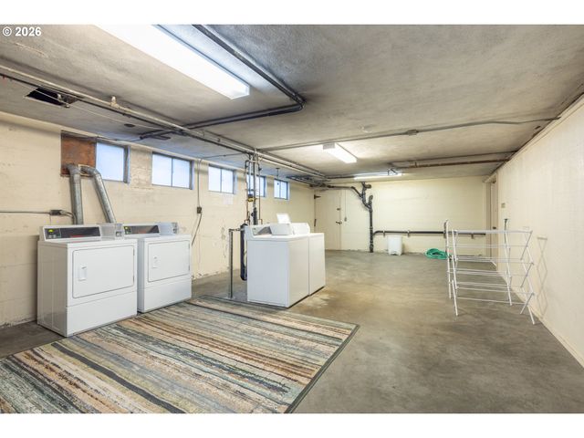 2123 Ne CLACKAMAS St 5, Portland, OR 97232