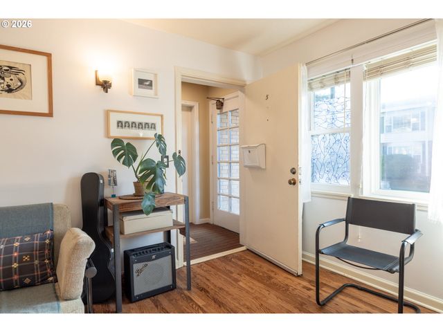 2123 Ne CLACKAMAS St 5, Portland, OR 97232