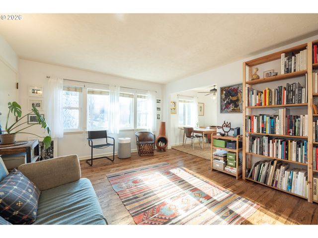 2123 Ne CLACKAMAS St 5, Portland, OR 97232