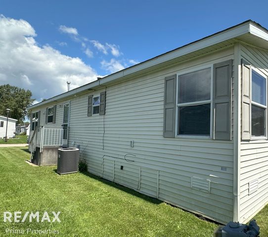 2067 Spruce Way Way, Vienna Twp, MI 48420