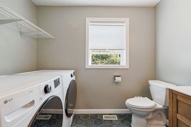 19 Footbridge Lane, Dover, NH 03820