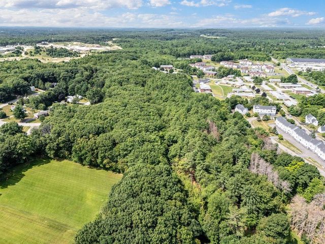 19 Footbridge Lane, Dover, NH 03820