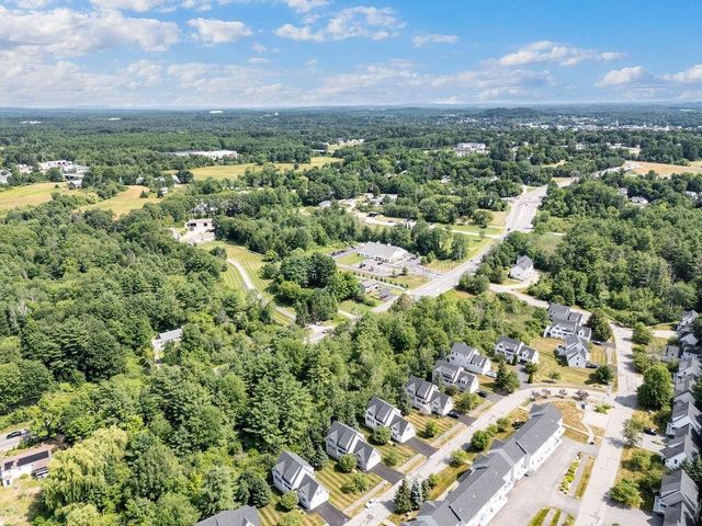 19 Footbridge Lane, Dover, NH 03820