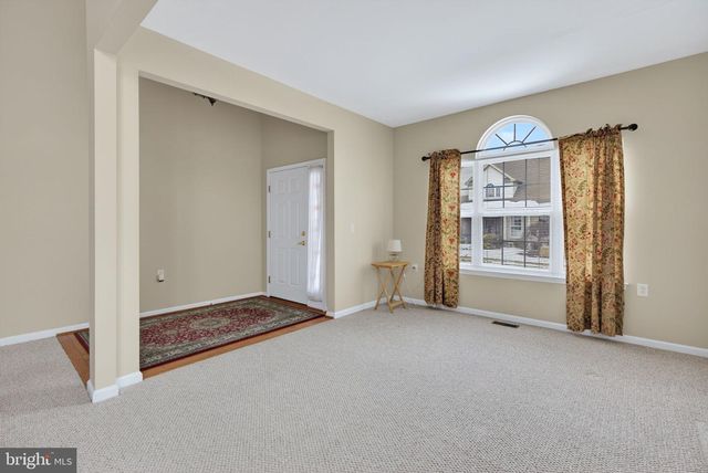 2920 LIFFORD LN, Macungie, PA 18062