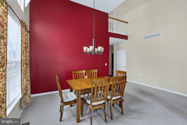 2920 LIFFORD LN, Macungie, PA 18062