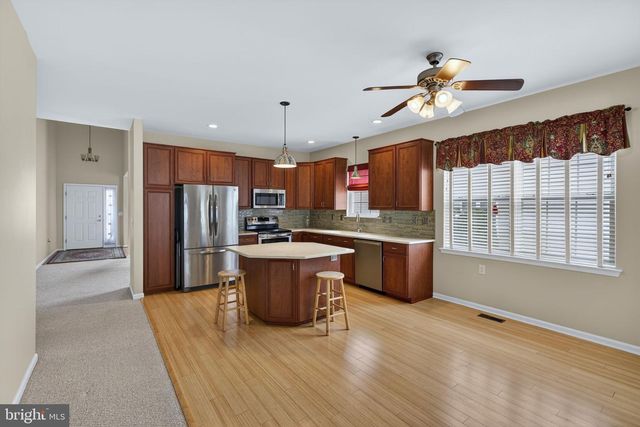 2920 LIFFORD LN, Macungie, PA 18062