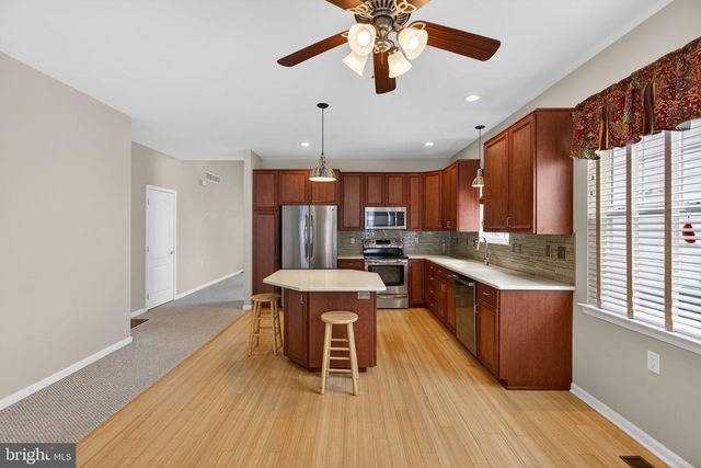 2920 LIFFORD LN, Macungie, PA 18062