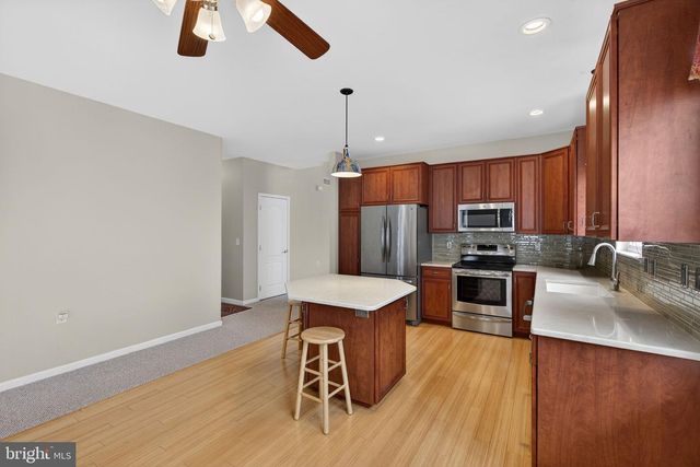 2920 LIFFORD LN, Macungie, PA 18062