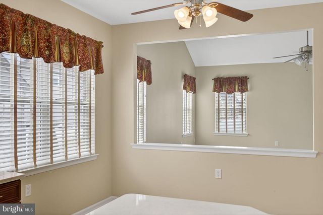 2920 LIFFORD LN, Macungie, PA 18062