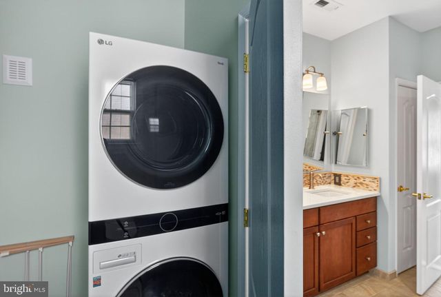 2920 LIFFORD LN, Macungie, PA 18062