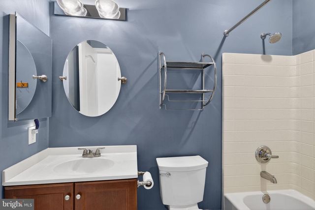 2920 LIFFORD LN, Macungie, PA 18062