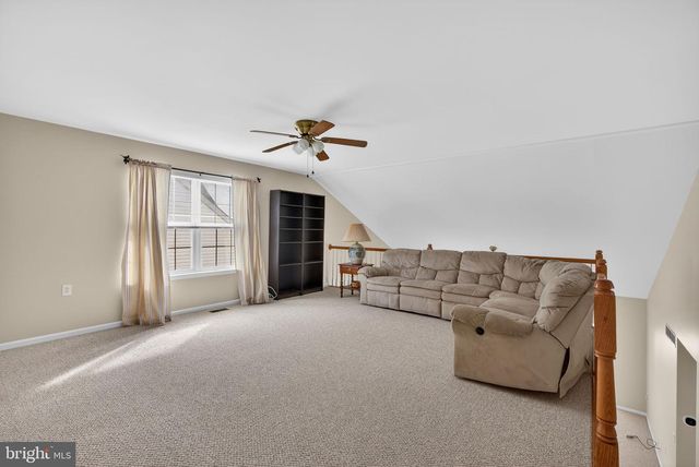 2920 LIFFORD LN, Macungie, PA 18062