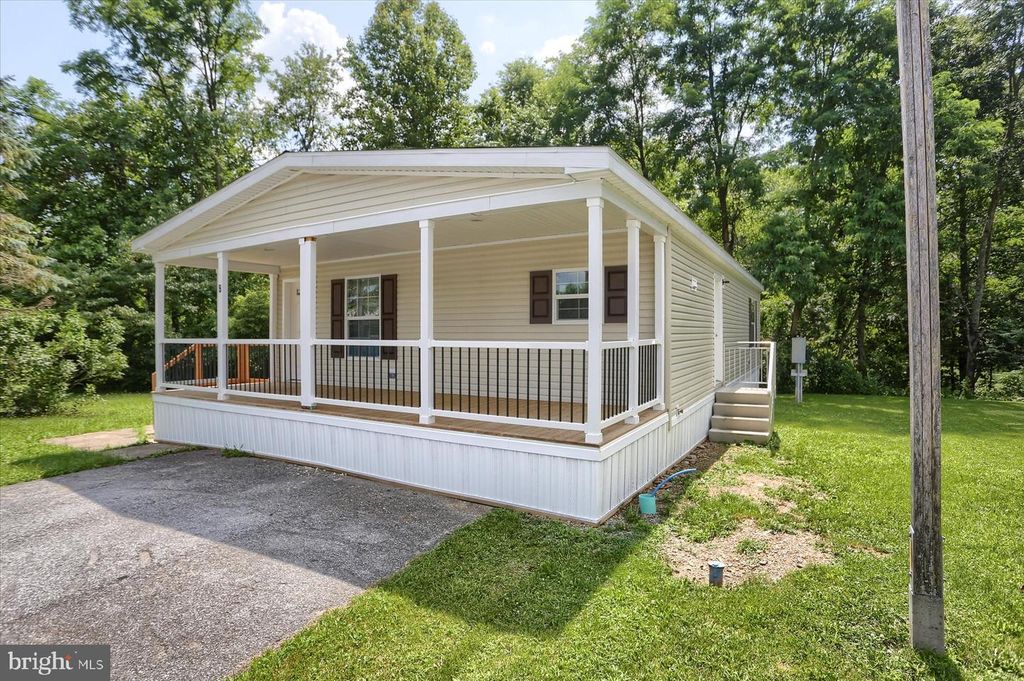 6 BELLA LANE, Carlisle, PA 17015