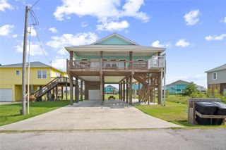 974 Mary Ann, Crystal Beach, TX 77650