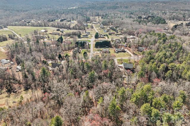 1046 Julius Court, Lenoir, NC 28645