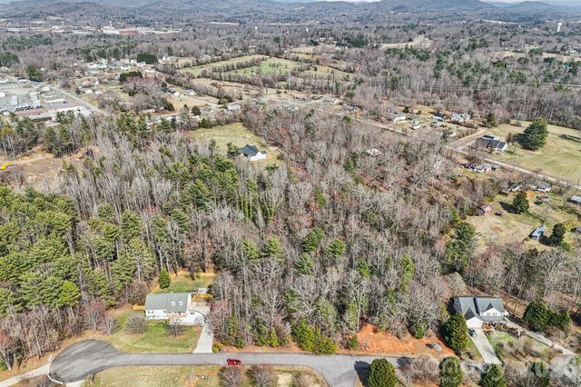 1046 Julius Court, Lenoir, NC 28645