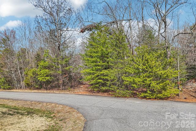 1046 Julius Court, Lenoir, NC 28645