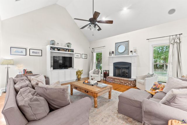 104 River Rock Court, Perry, GA 31069