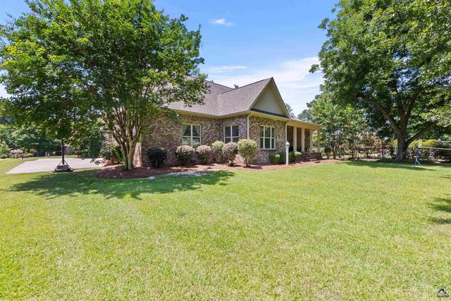 104 River Rock Court, Perry, GA 31069