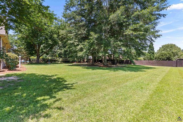 104 River Rock Court, Perry, GA 31069
