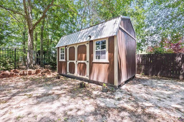 104 River Rock Court, Perry, GA 31069