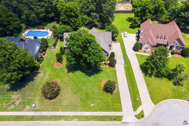 104 River Rock Court, Perry, GA 31069