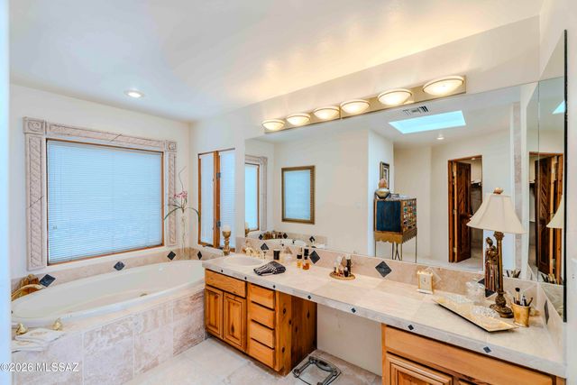 7830 S Avenida Catrina, Tucson, AZ 85747