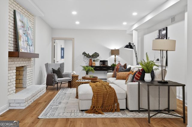 12080 Mountain Laurel Drive, Roswell, GA 30075