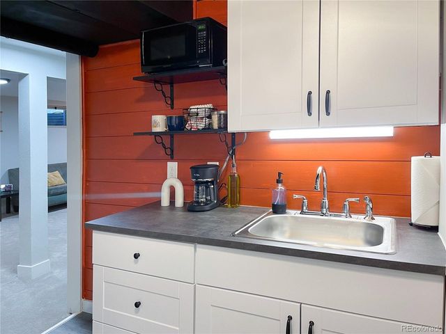 7883 Greenwood Blvd, Denver, CO 80221