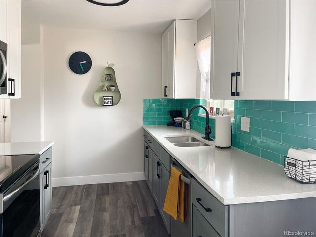 7883 Greenwood Blvd, Denver, CO 80221