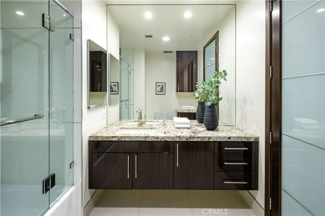 1318 Roxbury South 210, Los Angeles, CA 90035