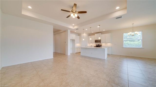 3036 Sunset Pointe CIR, Cape Coral, FL 33914