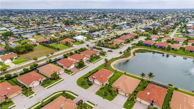 3036 Sunset Pointe CIR, Cape Coral, FL 33914