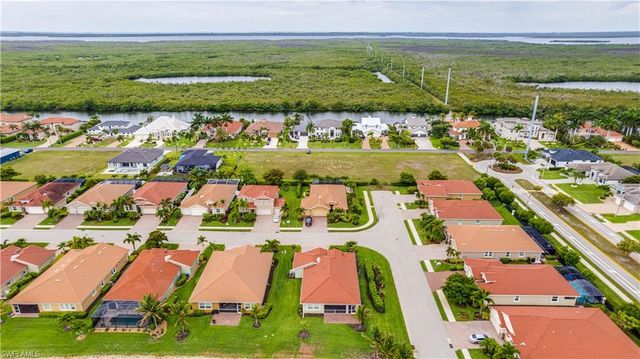 3036 Sunset Pointe CIR, Cape Coral, FL 33914