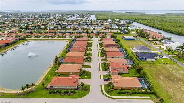 3036 Sunset Pointe CIR, Cape Coral, FL 33914