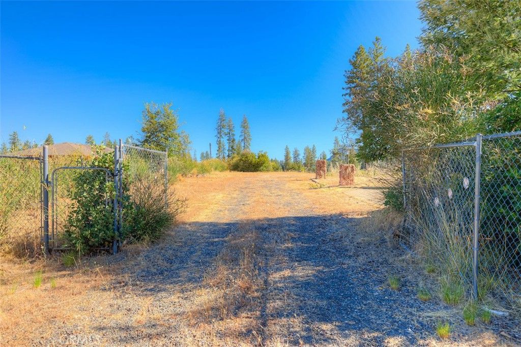 Image 19 of property listing at 1831 Clear Brook, Paradise, CA 95969