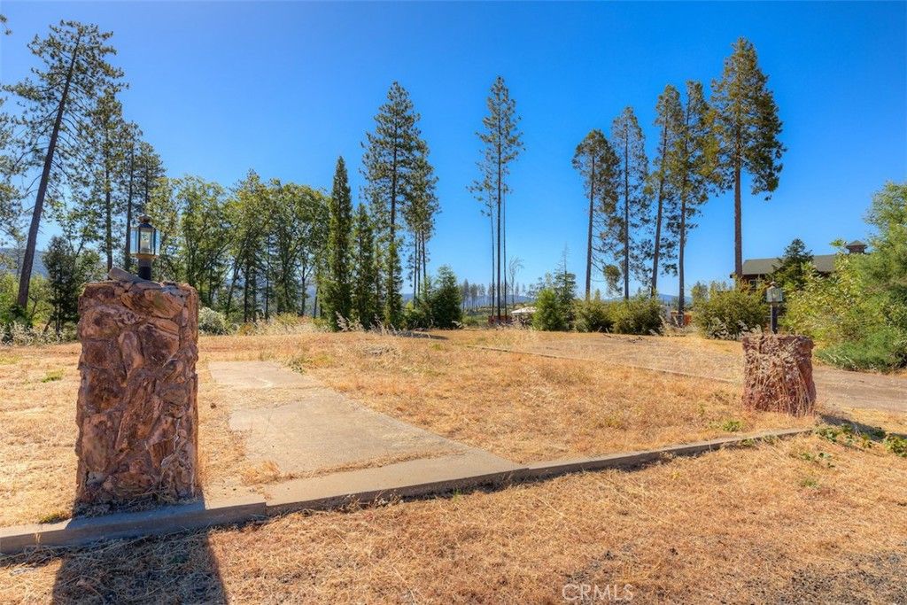 Image 7 of property listing at 1831 Clear Brook, Paradise, CA 95969